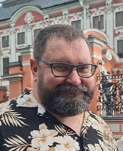 Алексей Овчаренко