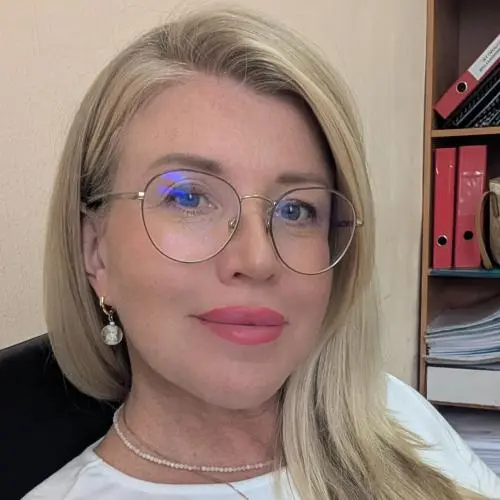 Елена Ускова