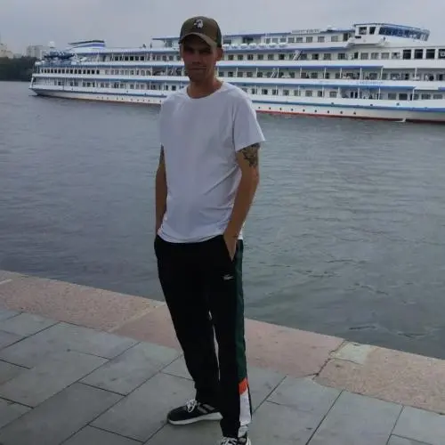 Виктор Ошомков