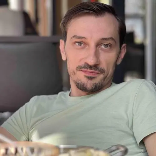 Роман Ломаев