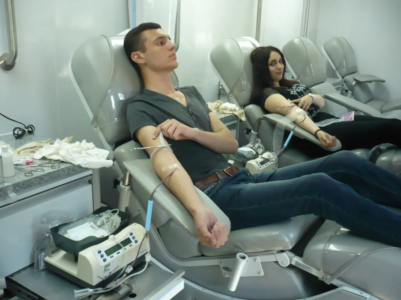 🩸 В Ставрополе проходит донорская акция «Мы не проливаем кровь. Мы ею делимся!»
Сегодня на краевой станции переливания крови проходит 17-я ежегодная акция студенческой молодёжи | Сетка — социальная сеть от hh.ru