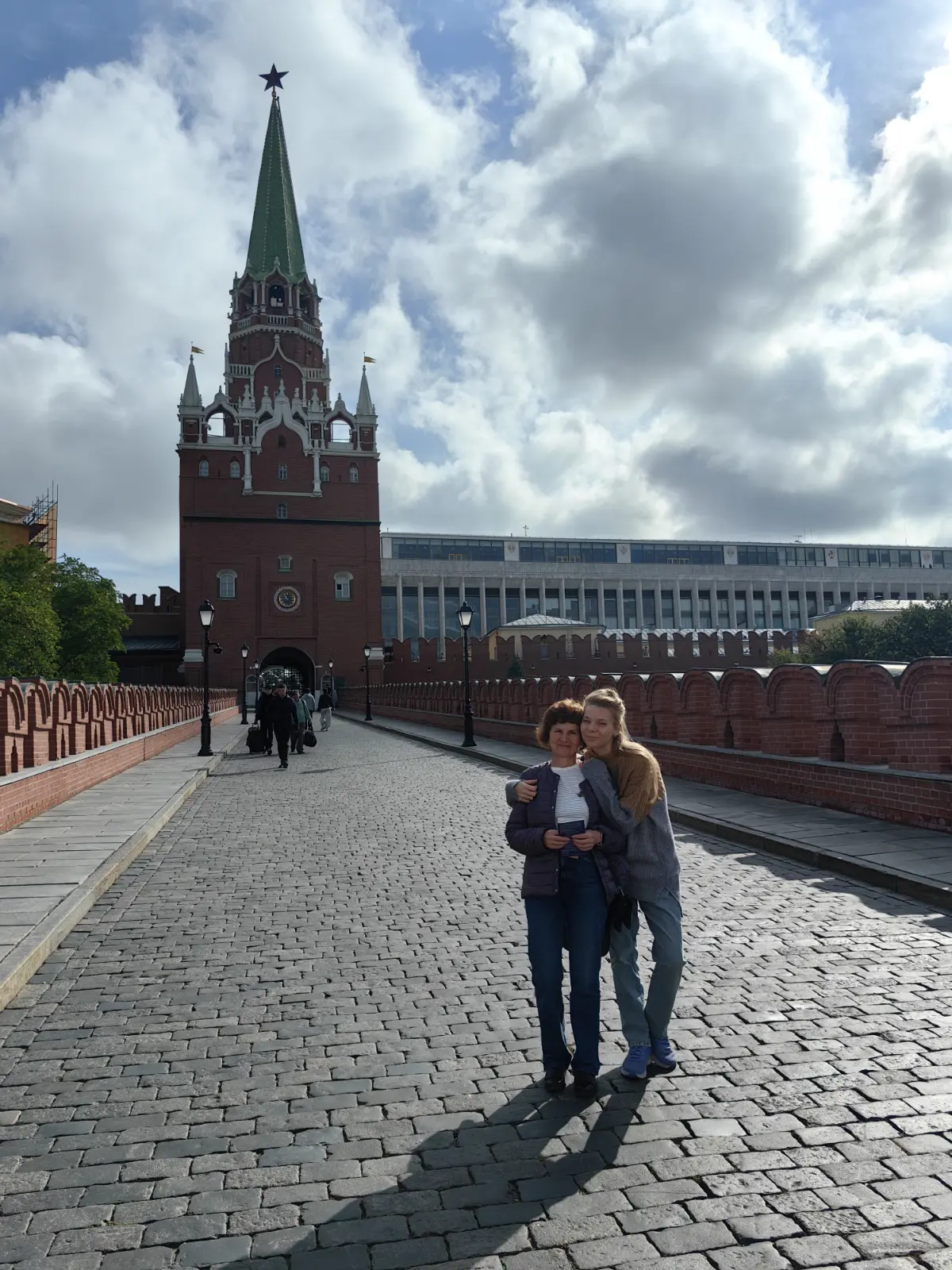 Уже четыре дня как я должна была работать в новой компании. | Сетка — социальная сеть от hh.ru