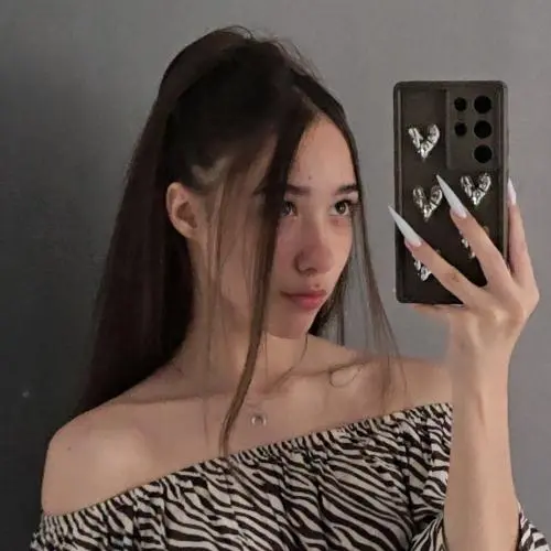 Вика Семеняк