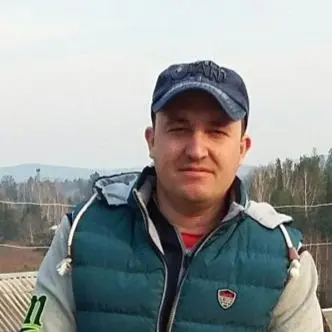 Максим Есяков