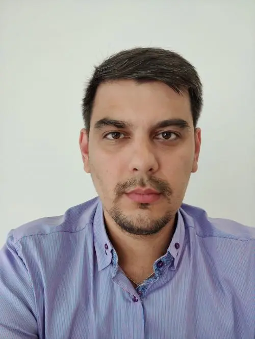 Александр Нерозняк
