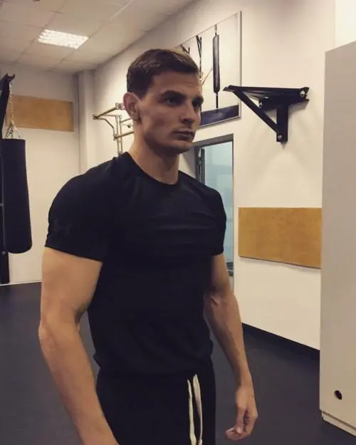 Александр Кираев