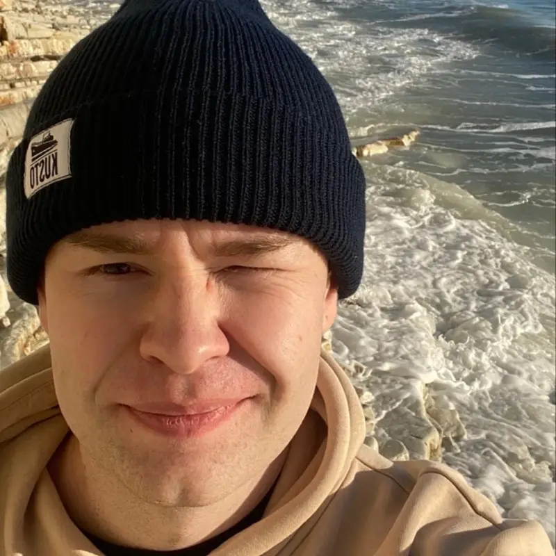 Денис Морозов