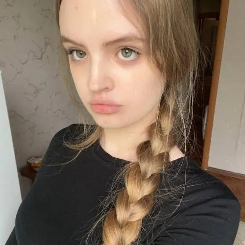 Алёна Колесова