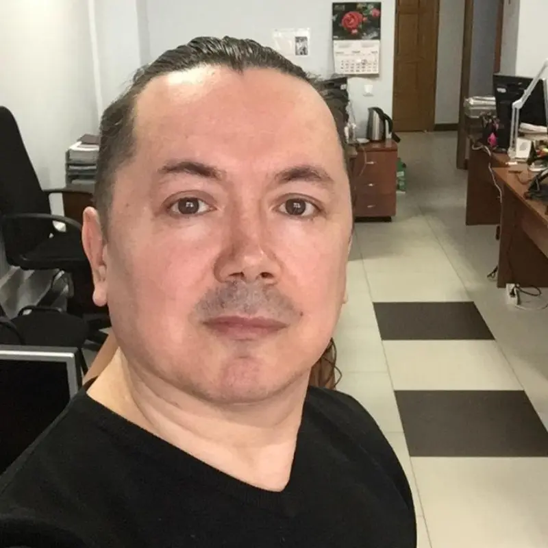 Азат Муниров