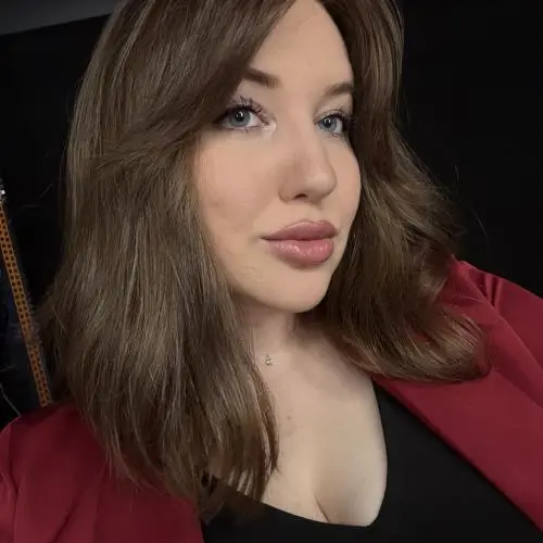 Елена Брюханова