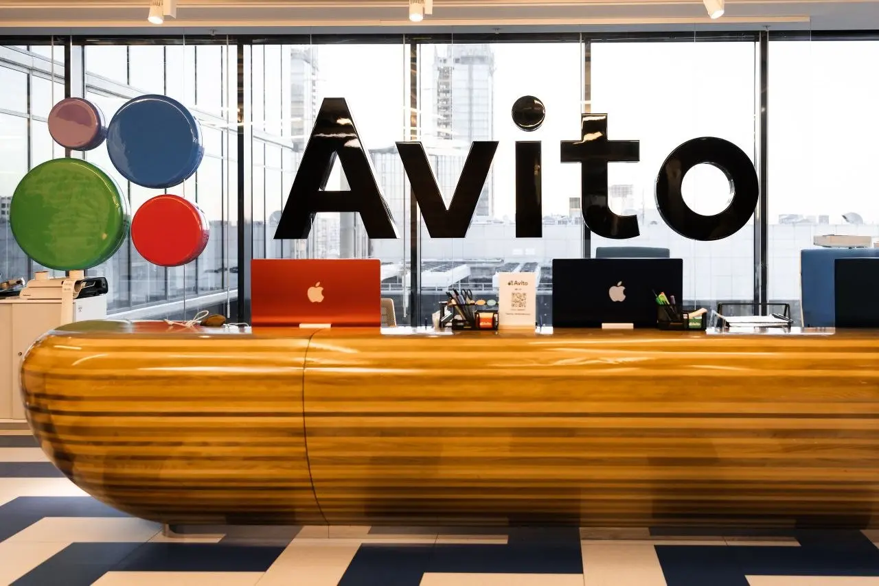 Атмосфера с AI SWAP TABLE
#авито@lilimarceting
#Авито | Сетка — социальная сеть от hh.ru