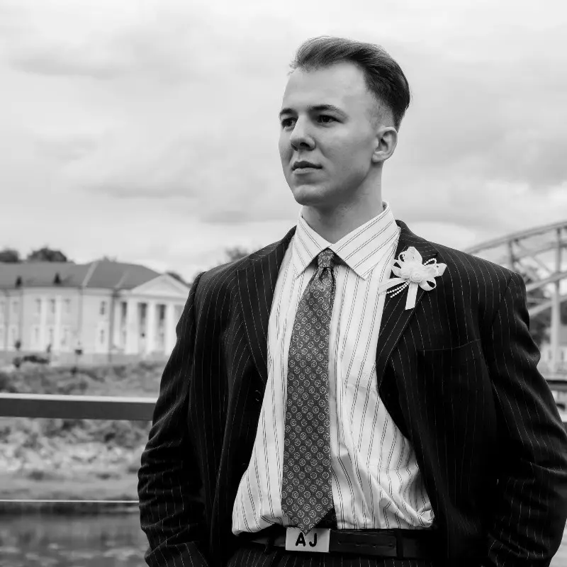 Геннадий Николаев