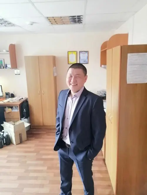 Денис Гейкер