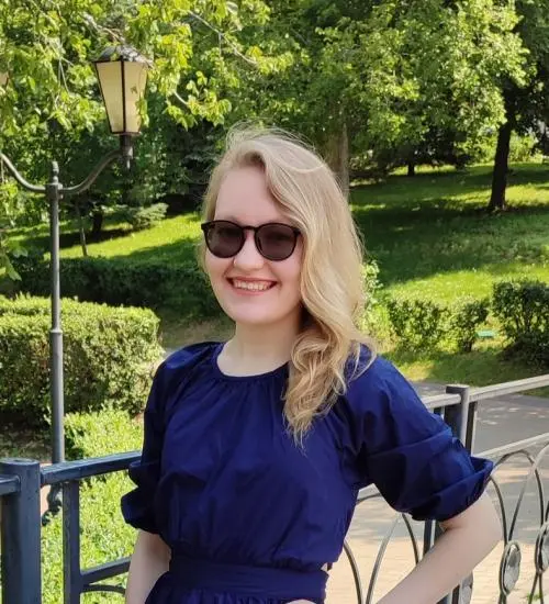 Юлия Никитина