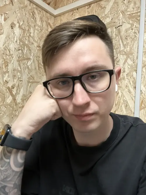 Кирилл Ли