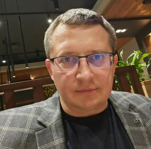 Леонард Попов