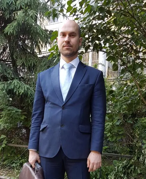 Антон Тарасов
