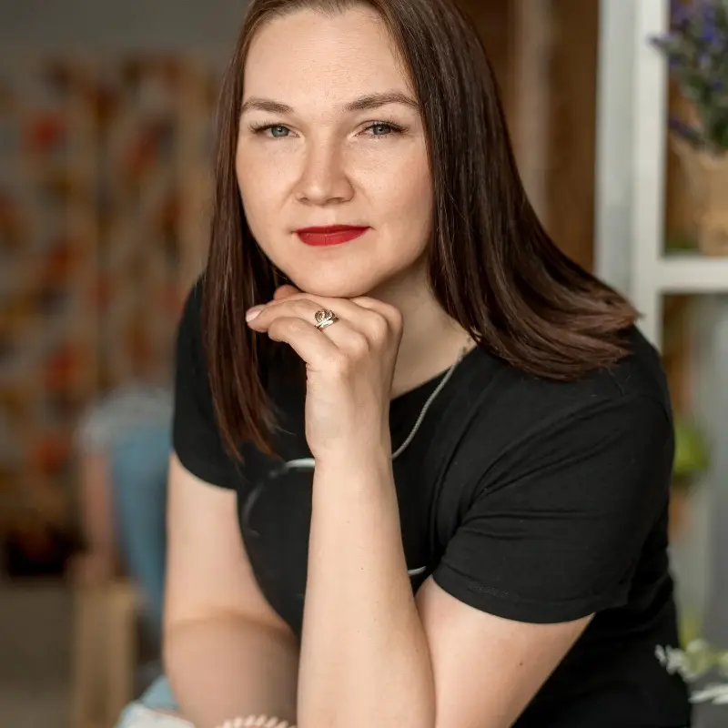 Арина Фиолетова