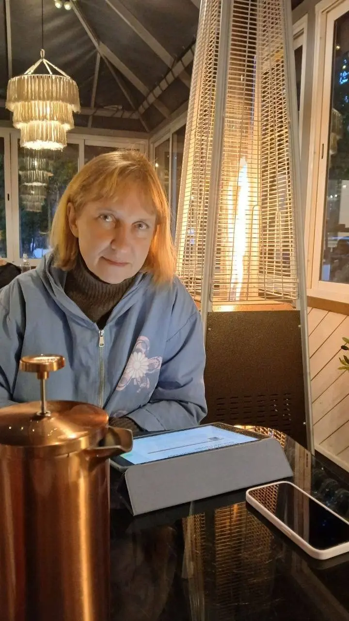 Размышления пост
Когда я проверяю домашние задания, я сравниваю себя с врачом, изучающим анализы, результаты исследований. Ошибки, которые допускают ученики, позволяют «поставить диагноз» | Сетка — социальная сеть от hh.ru