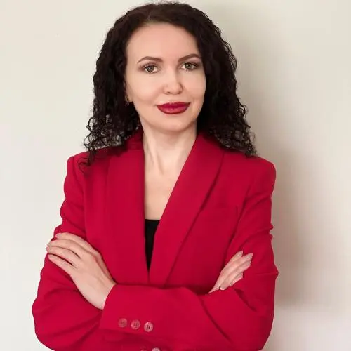 Алина Ястребова