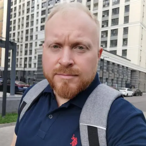Максим Железнов