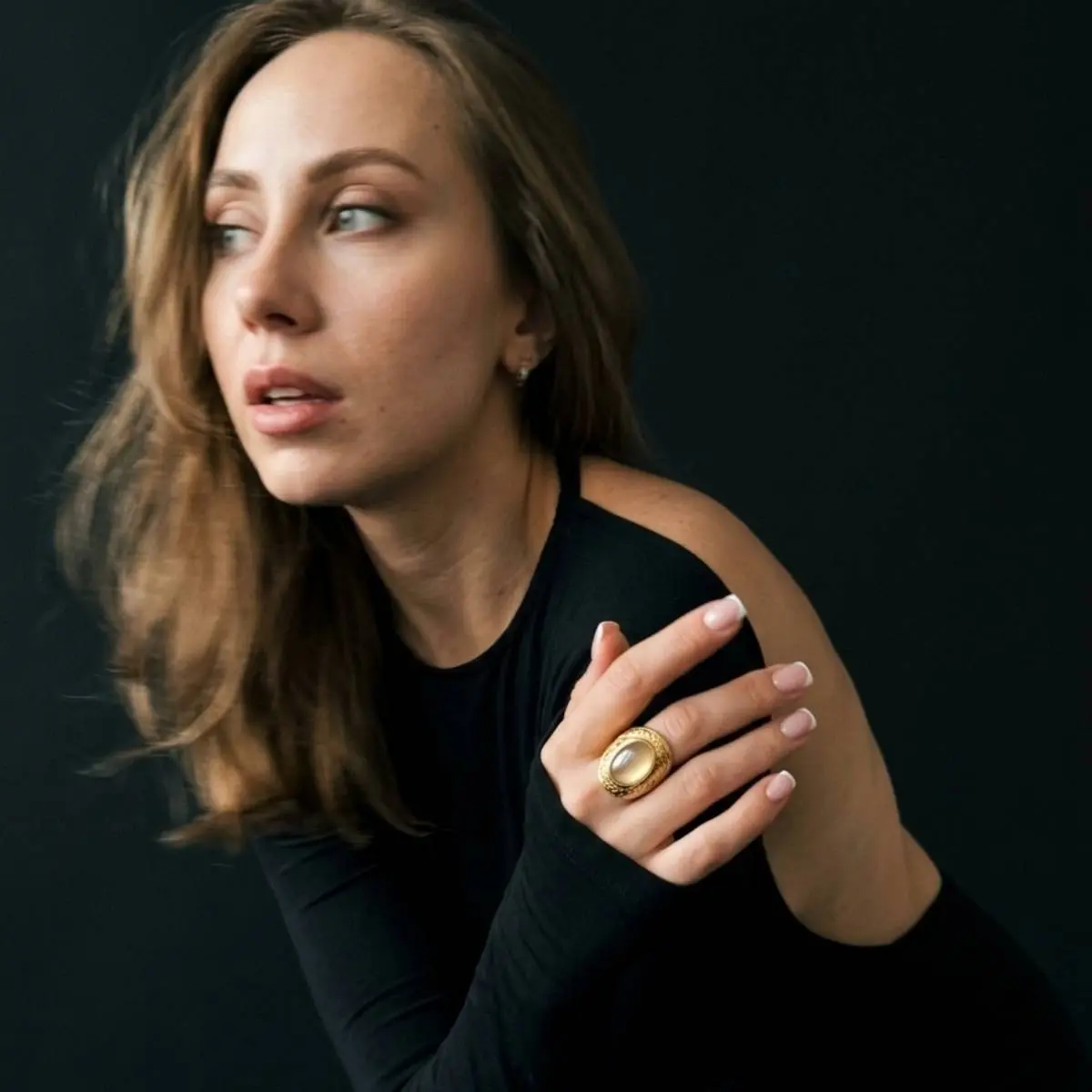 Анна Попова