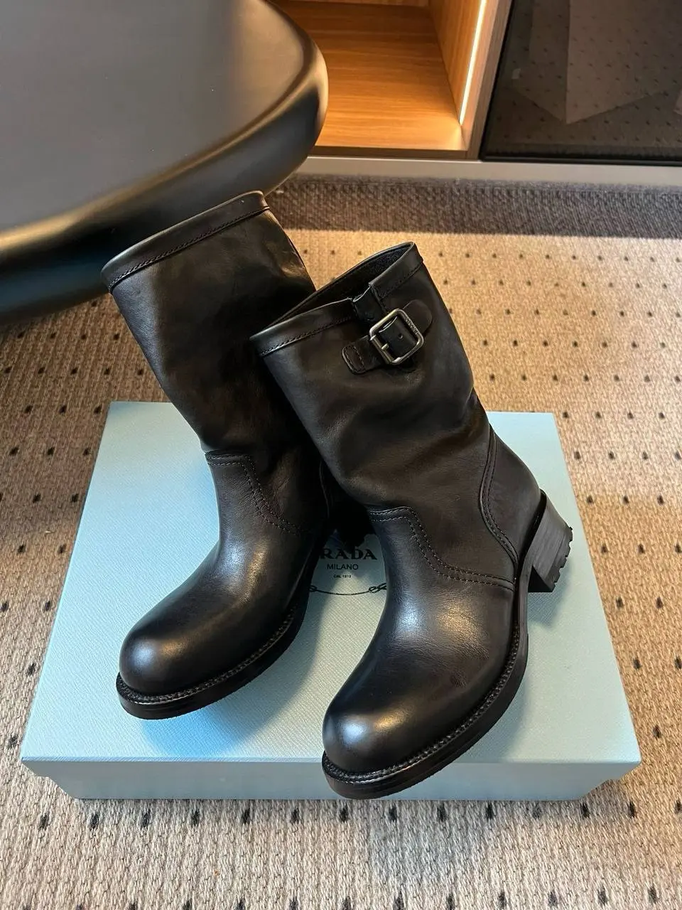 ▪️Премиум
▪️В наличии 36-41 размеры
▪️Цена 18.500₽
▪️Доставка-примерка по Москве
▪️ @byMarybelle
▪️Отправка в регионы ✈️ в этот же день | Сетка — социальная сеть от hh.ru