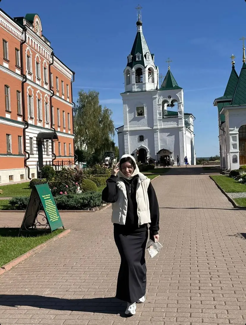 Вчера вернулась с паломнического тура в Дивеево. Наконец-то я это сделала, просто взяла 3 дня и просто уехала, одна.
Автобус из 26ти неизвестных мне людей и места, в которых я не была | Сетка — социальная сеть от hh.ru