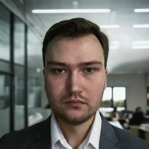 Денис Никонов