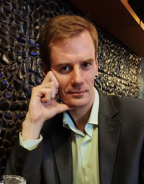 Дмитрий Гусаров