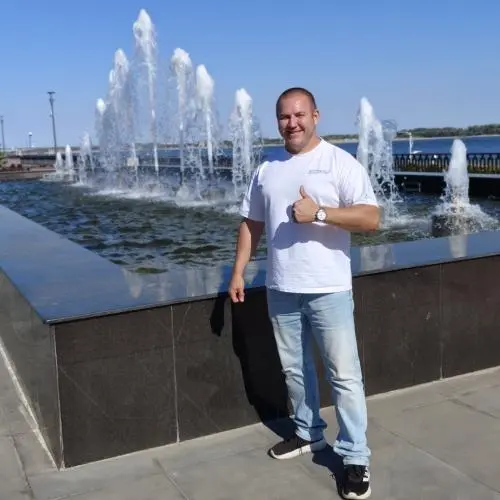 Александр  Кононов