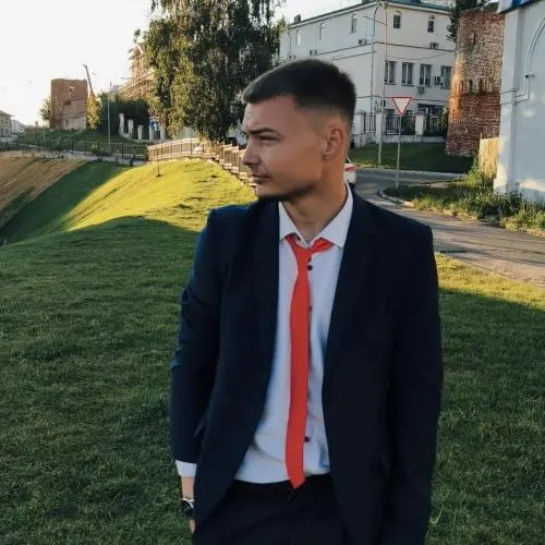 Денис Семёнов
