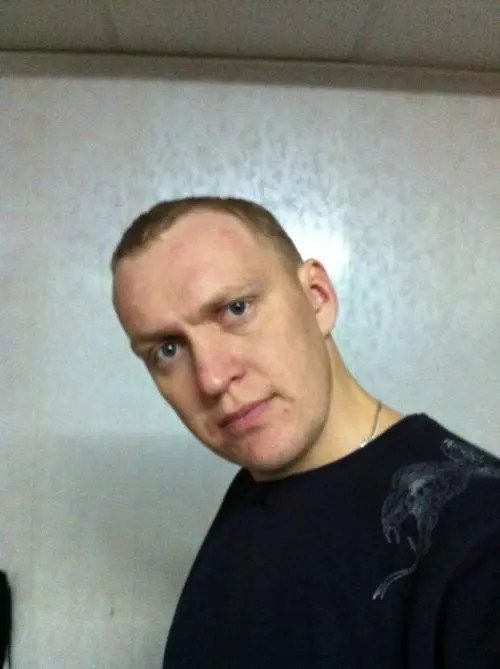 Олег Емельянов