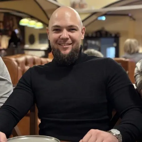 Павел Алютов