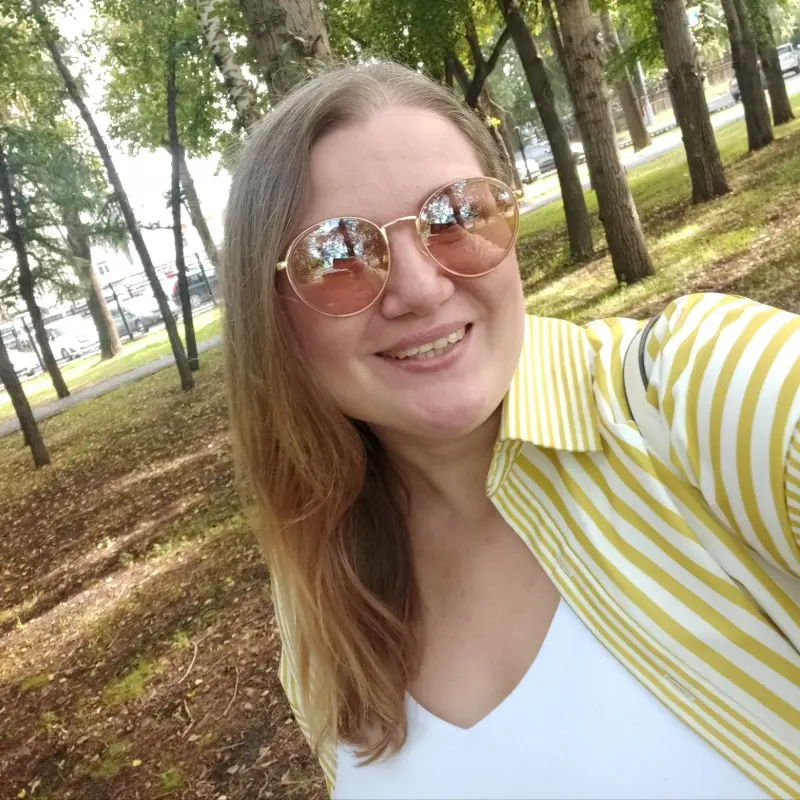 Юлия Тихонова
