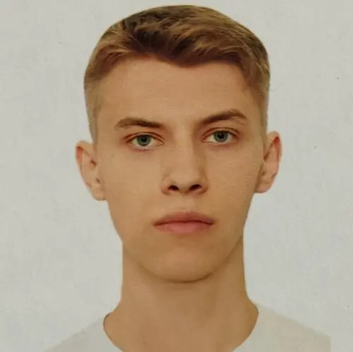 Данила Ларин