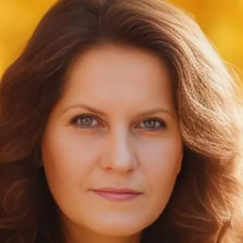 Марина Азарова
