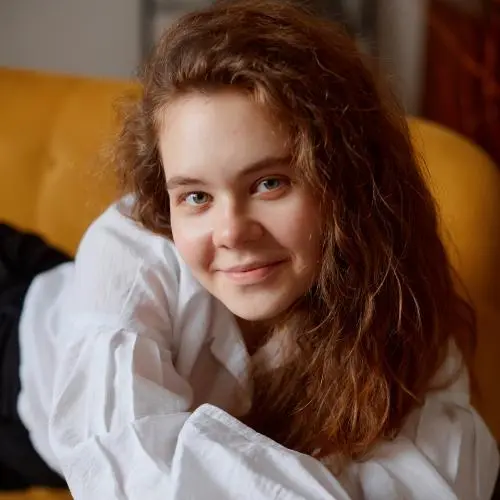 Арина Сутина