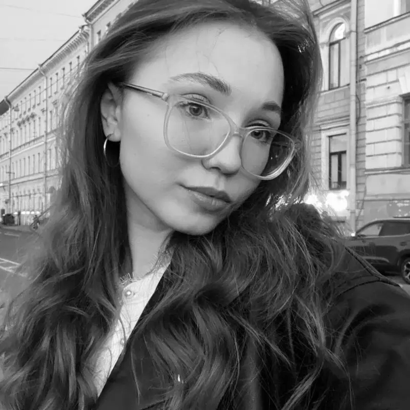 Алина Пустовалова