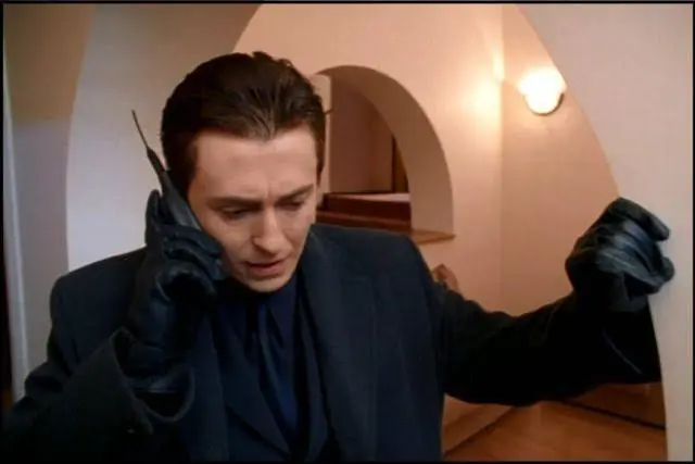 #рецензияврупор #рецензия
Когда вышел сериал “Бригада”, я была слишком маленькой, чтобы понимать, что конкретно происходит на экране. Но, как ни странно, базовые вещи были понятны даже ребенку | Сетка — социальная сеть от hh.ru