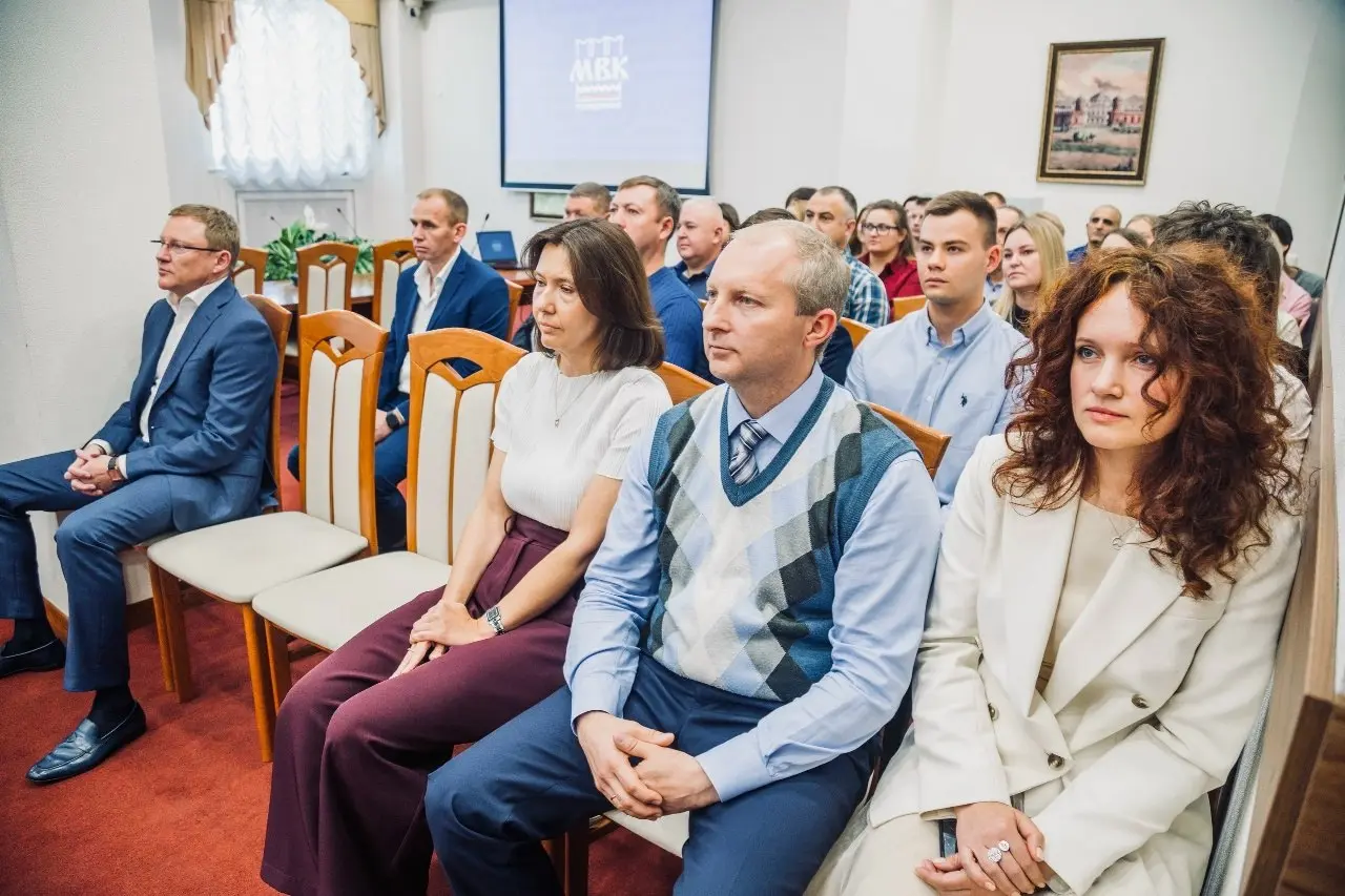 Сотрудникам АО «Мосводоканал» вручили награды
🔹 Руководитель Департамента ЖКХ Москвы Раис Чигликов отметил специалистов АО «Мосводоканал» за добросовестный труд, высокий профессионализм и вклад в осущ... | Сетка — социальная сеть от hh.ru