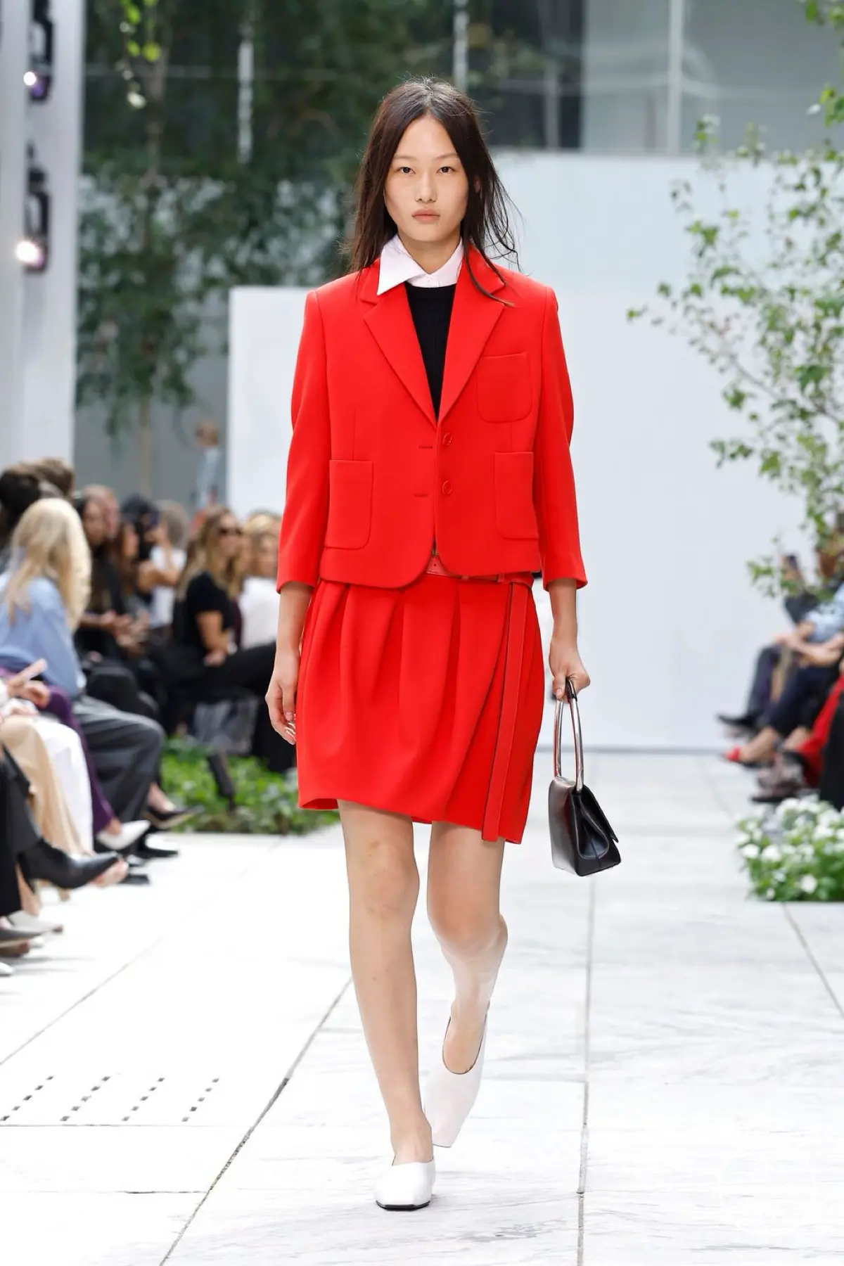 The Future Of Fashion Is A Colorful Nature | Сетка — социальная сеть от hh.ru