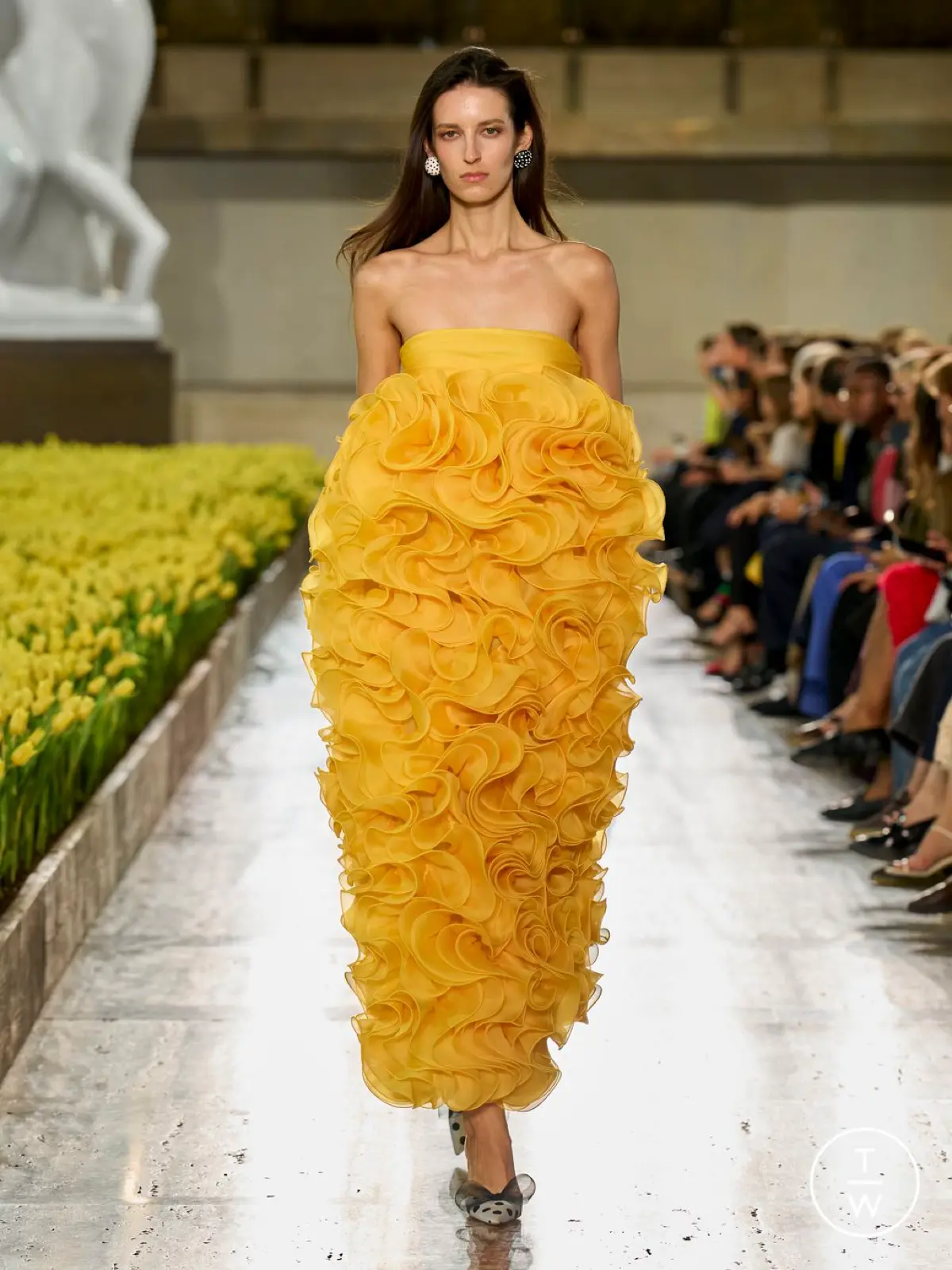 The Future Of Fashion Is A Colorful Nature | Сетка — социальная сеть от hh.ru