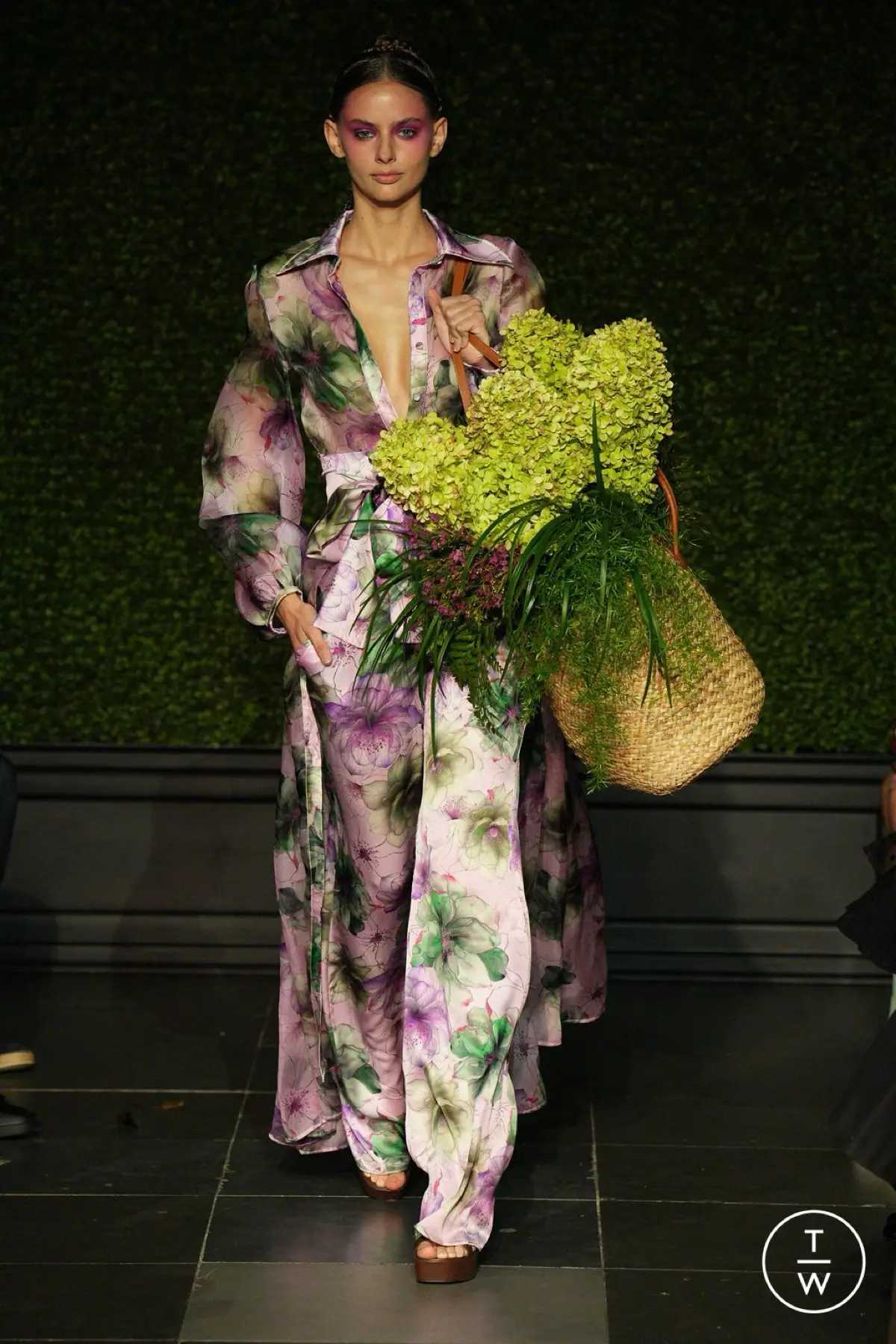 The Future Of Fashion Is A Colorful Nature | Сетка — социальная сеть от hh.ru