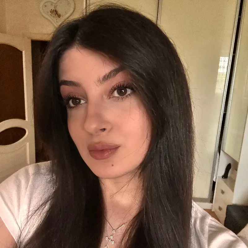 Петикэ Кристина
