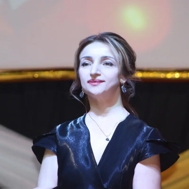 Полина Мельникова