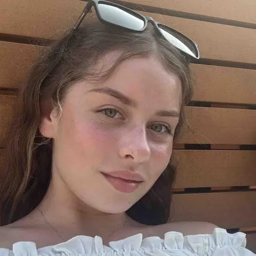 Алина Логвинова