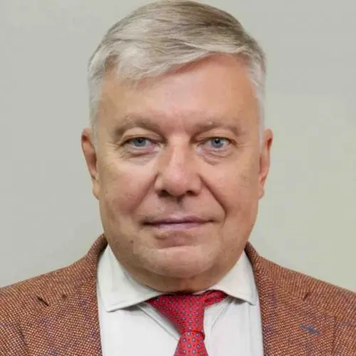 Владимир Костюшев