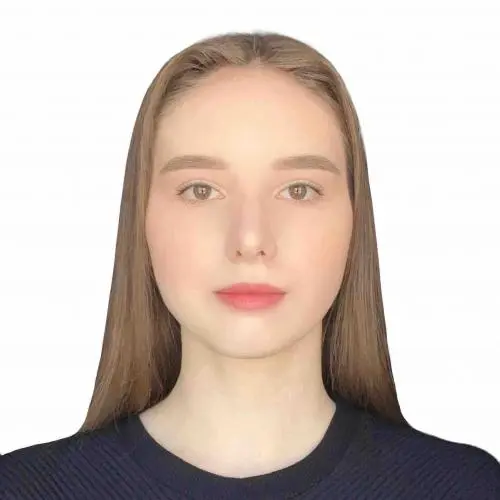 Алина Сулейманова