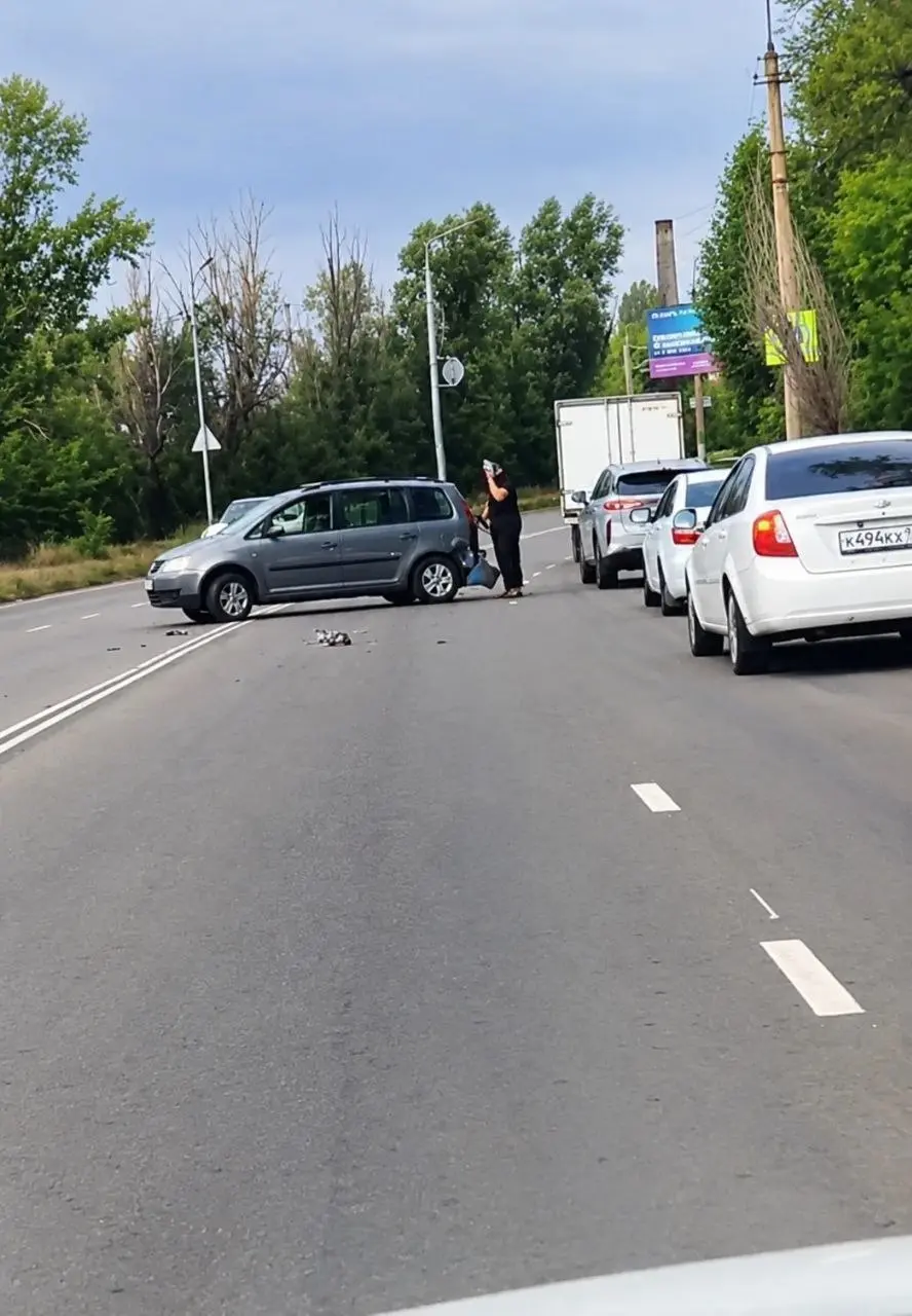 ДТП на проспекте Генерала Данилова, на участке, известном как «зигзаг», между школой и автобазой | Сетка — социальная сеть от hh.ru